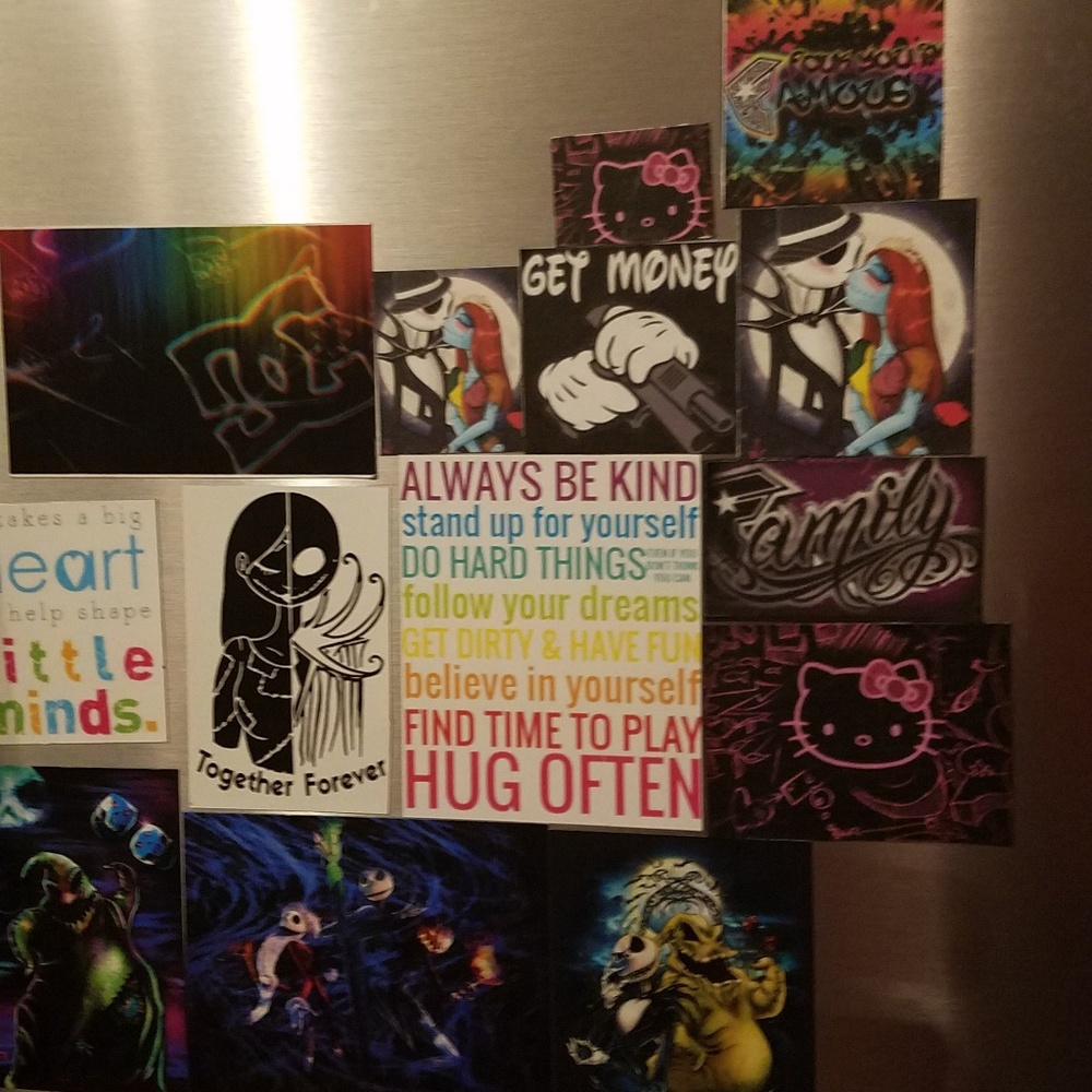 Magnets - Picture 2 of 6